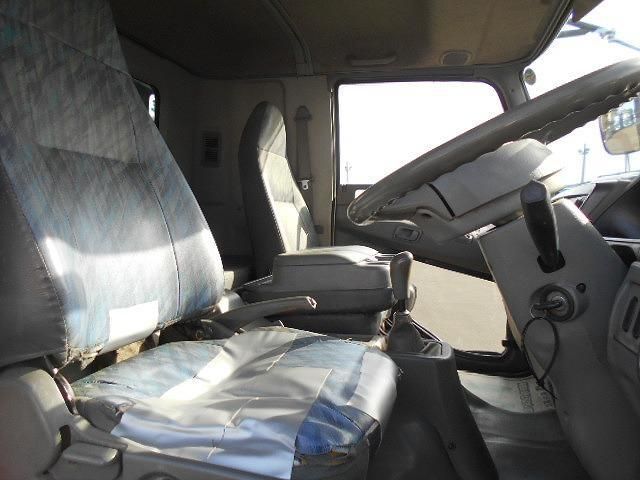 MITSUBISHI FUSOU FIGHTER 2003 Image 31