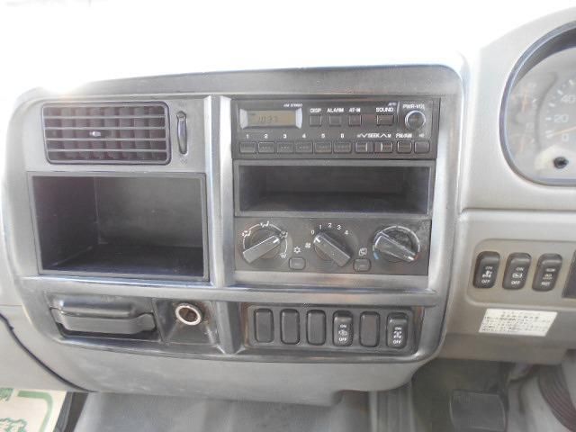 MITSUBISHI FUSOU FIGHTER 2003 Image 31