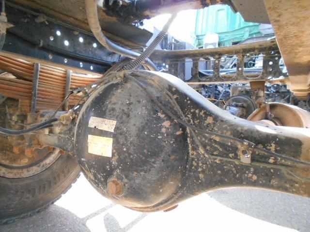 MITSUBISHI FUSOU FIGHTER 2003 Image 31