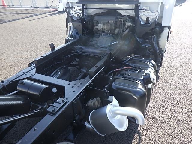 ISUZU ELF 2012 Image 31