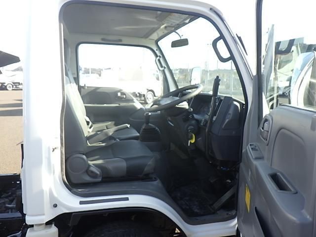 ISUZU ELF 2012 Image 31