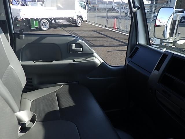 ISUZU ELF 2012 Image 31