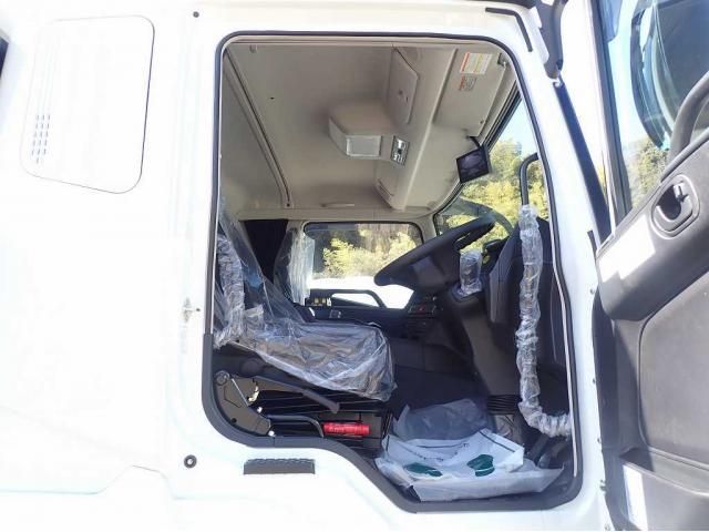 MITSUBISHI FUSOU SUPER GREAT 2025 Image 31