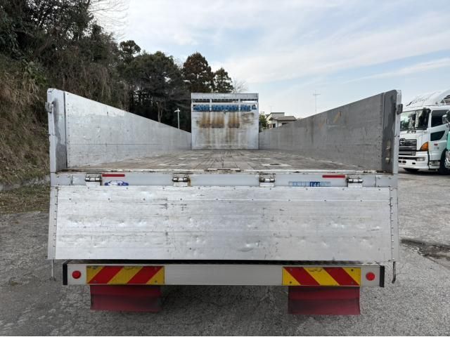 NISSAN DIESEL QUON 2017 Image 31