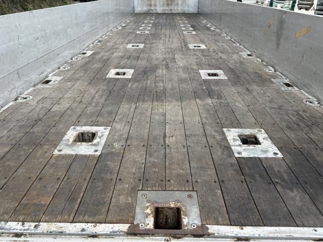 NISSAN DIESEL QUON 2017 Image 31