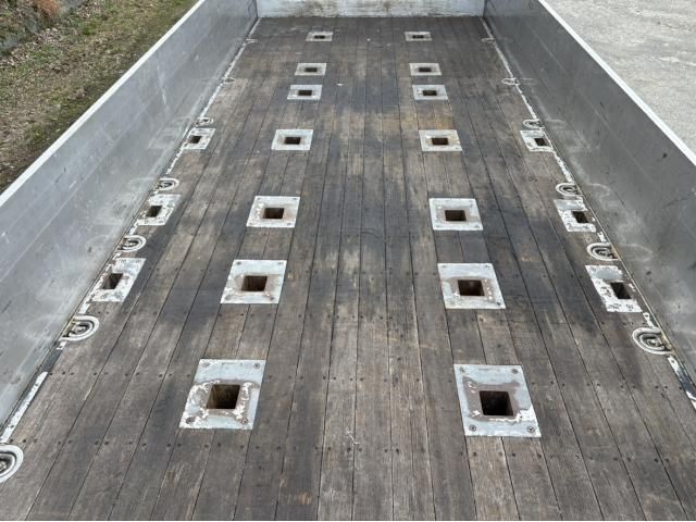 NISSAN DIESEL QUON 2017 Image 31