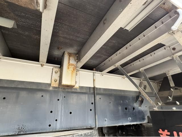 NISSAN DIESEL QUON 2017 Image 31