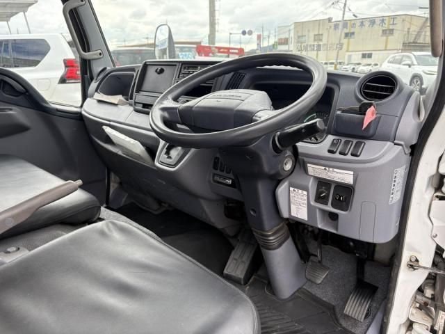 MITSUBISHI CANTER 2015 Image 31