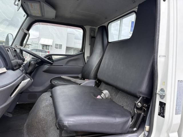 MITSUBISHI CANTER 2015 Image 31