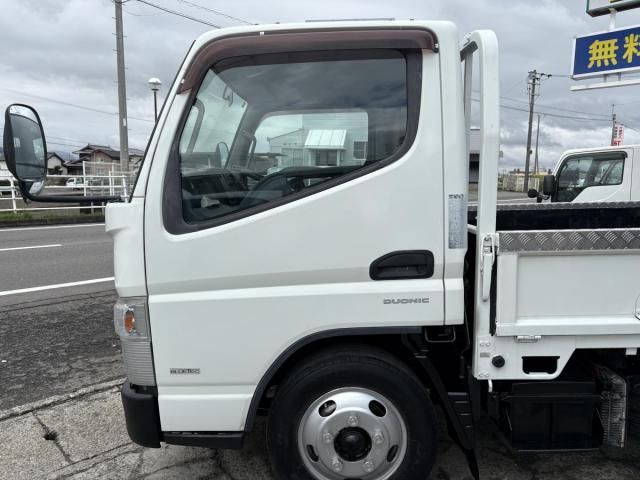 MITSUBISHI CANTER 2015 Image 31