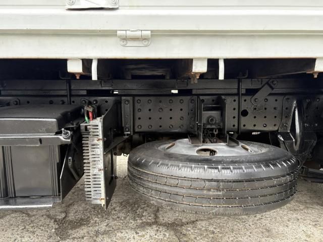 MITSUBISHI CANTER 2015 Image 31