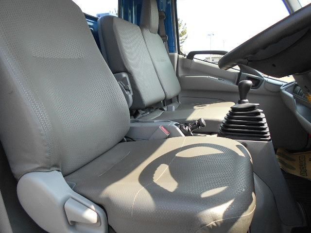 HINO DUTRO 2018 Image 31