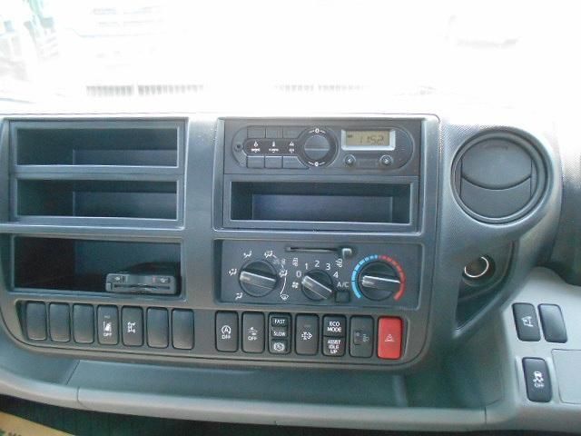 HINO DUTRO 2018 Image 31