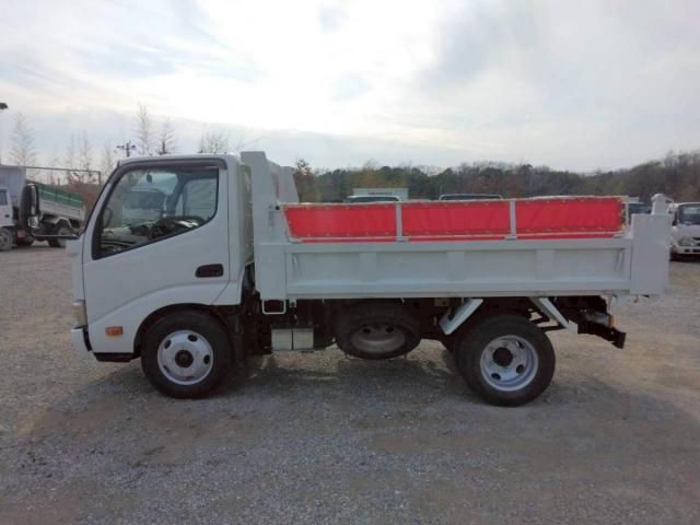HINO DUTRO 2013 Image 31
