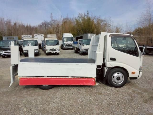 HINO DUTRO 2013 Image 31