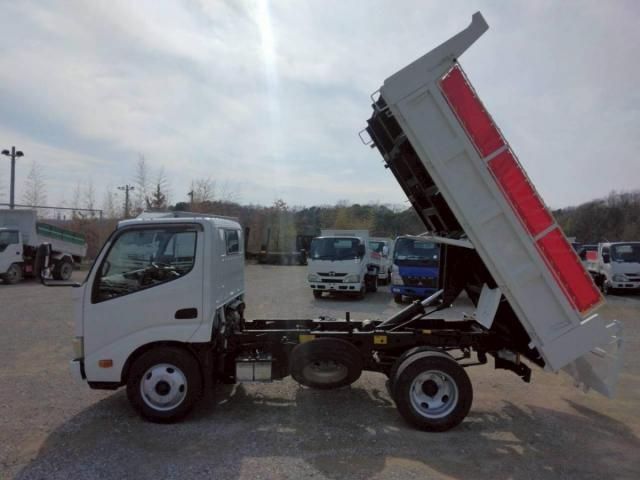 HINO DUTRO 2013 Image 31