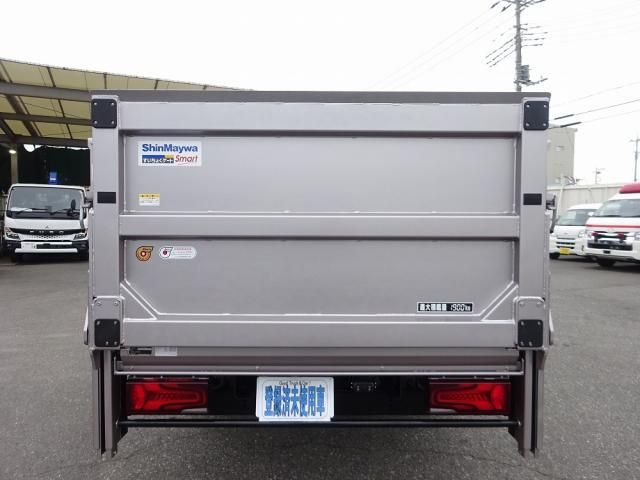 MITSUBISHI CANTER 2025 Image 31