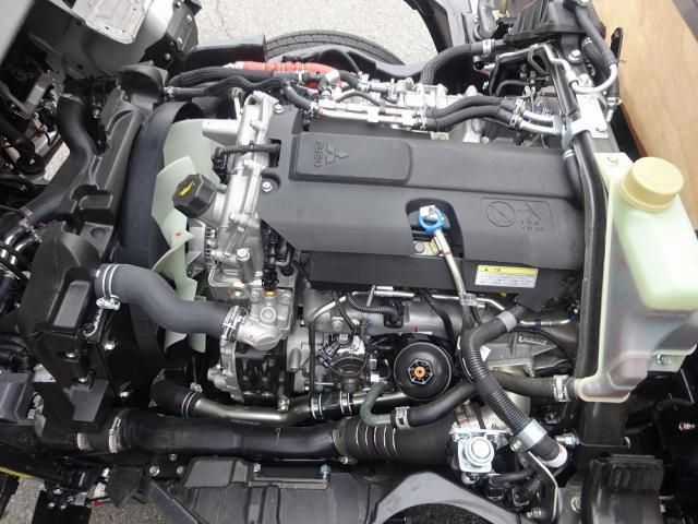 MITSUBISHI CANTER 2025 Image 31