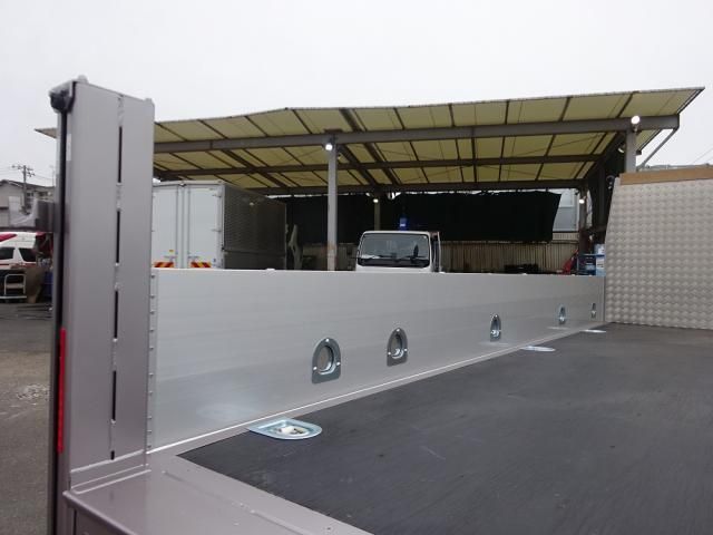 MITSUBISHI CANTER 2025 Image 31