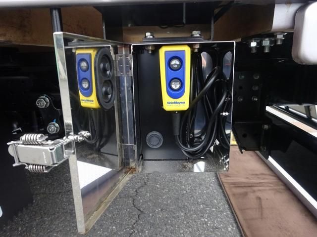 MITSUBISHI CANTER 2025 Image 31