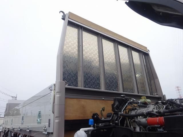 MITSUBISHI CANTER 2025 Image 31