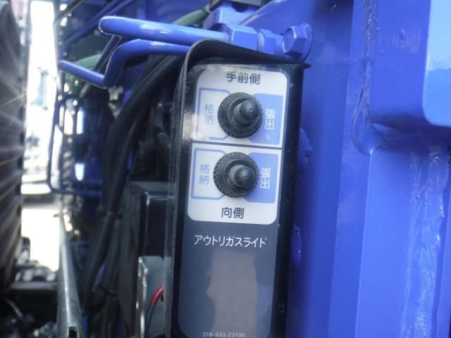 HINO PROFIA 2025 Image 31