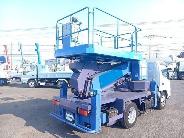 HINO DUTRO 2010 Image 31