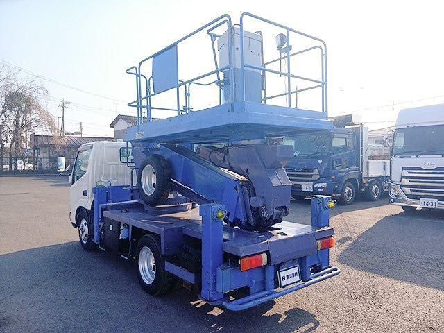 HINO DUTRO 2010 Image 31