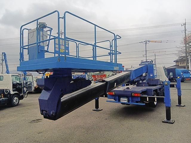 HINO DUTRO 2010 Image 31