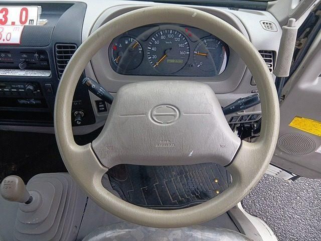 HINO DUTRO 2010 Image 31