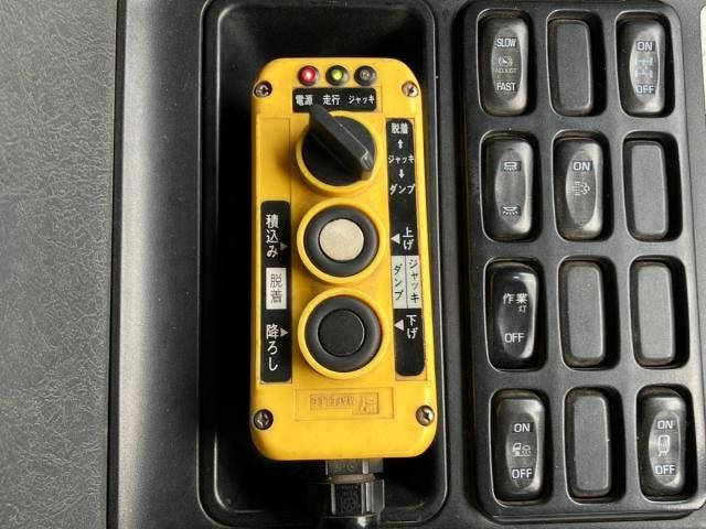 MITSUBISHI FUSOU SUPER GREAT 2012 Image 31