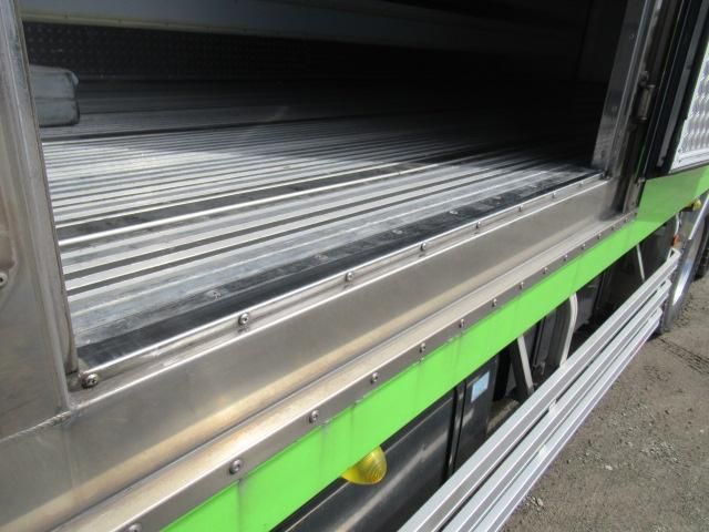 MITSUBISHI FUSOU SUPER GREAT 2017 Image 31