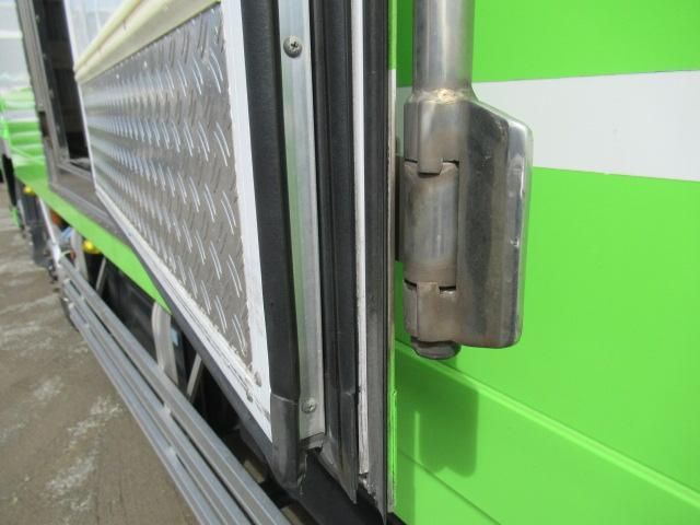 MITSUBISHI FUSOU SUPER GREAT 2017 Image 31