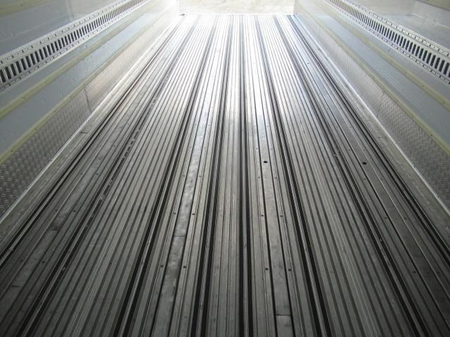 MITSUBISHI FUSOU SUPER GREAT 2017 Image 31