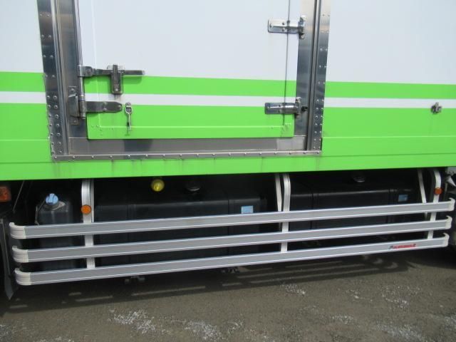 MITSUBISHI FUSOU SUPER GREAT 2017 Image 31