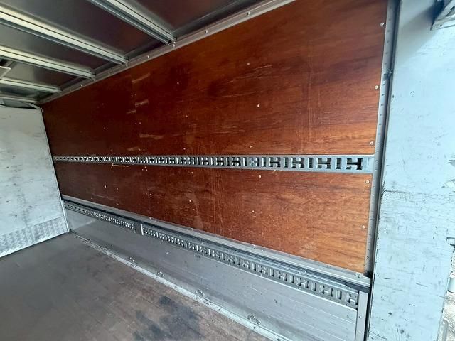 HINO DUTRO 2014 Image 31