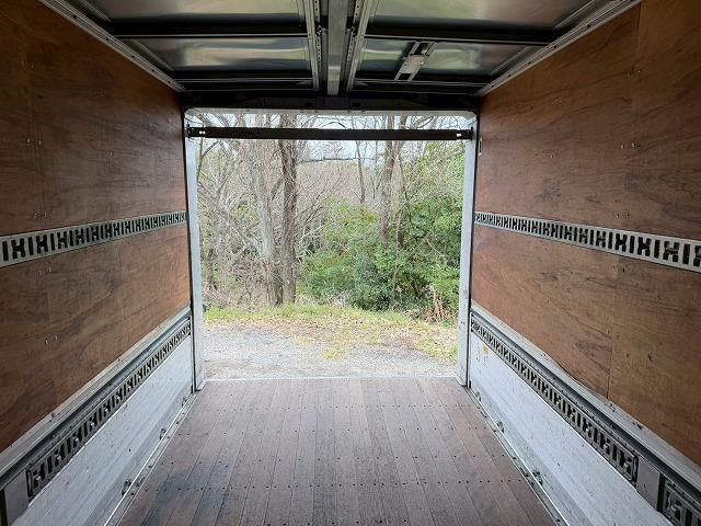 HINO DUTRO 2014 Image 31