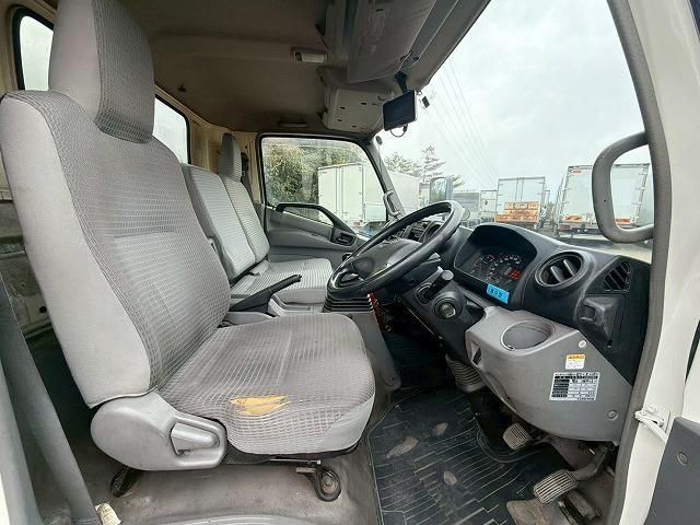 HINO DUTRO 2014 Image 31