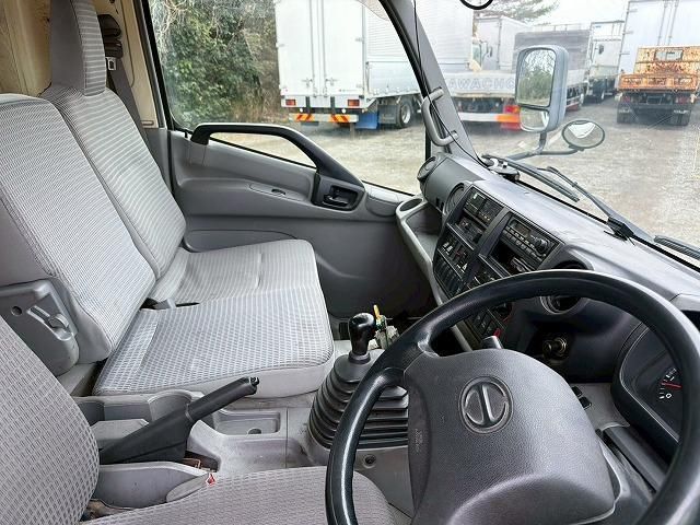 HINO DUTRO 2014 Image 31