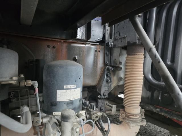 MITSUBISHI FUSOU SUPER GREAT 2015 Image 31