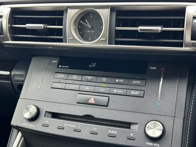 TOYOTA LEXUS IS300H 2014 Image 31