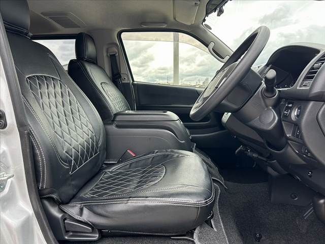 TOYOTA HIACE VAN 2WD 2017 Image 31