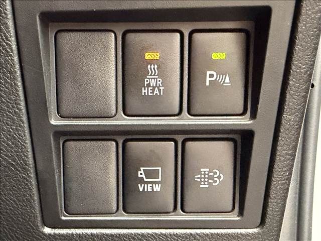 TOYOTA HILUX 4WD 2023 Image 31