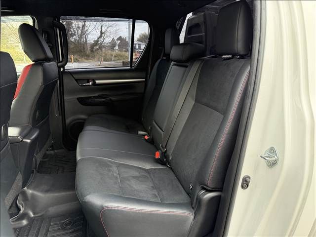 TOYOTA HILUX 4WD 2023 Image 31