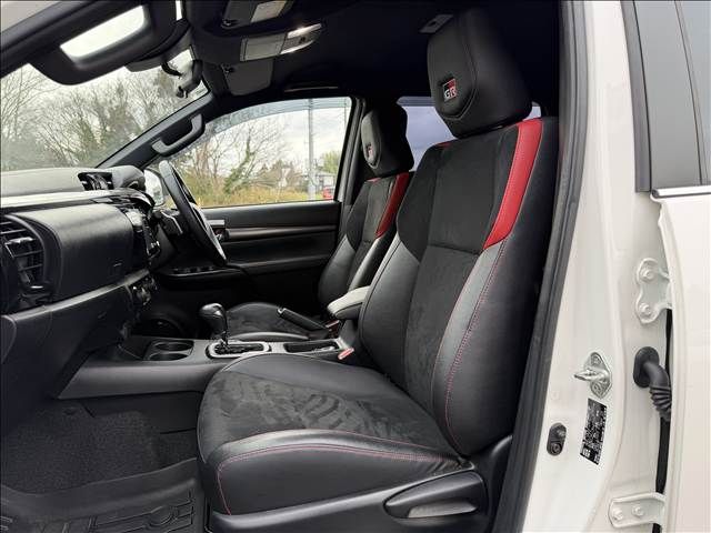 TOYOTA HILUX 4WD 2023 Image 31