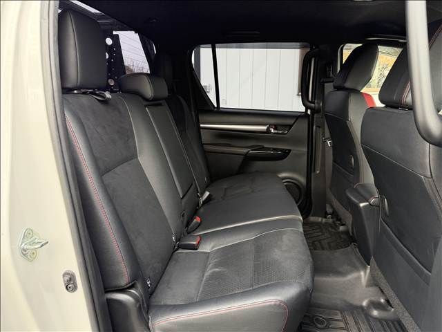 TOYOTA HILUX 4WD 2023 Image 31