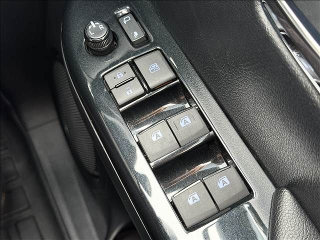 TOYOTA HILUX 4WD 2023 Image 31