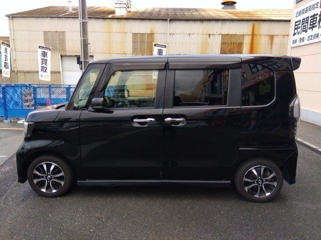 HONDA N BOX CUSTOM 2018 Image 31