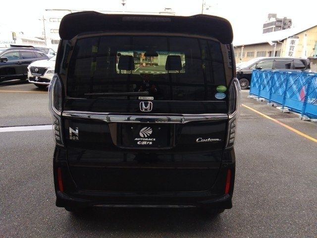 HONDA N BOX CUSTOM 2018 Image 31