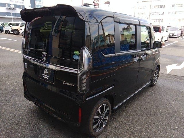 HONDA N BOX CUSTOM 2018 Image 31